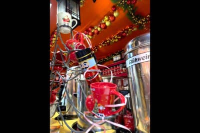 グリューワインのカップを選べるお店もあります