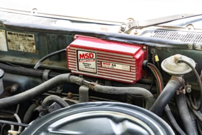 トヨタ クラウンバン スーパーデラックス：点火系はMSD 6Aイグニッションコントロール（強力な点火装置）を装着