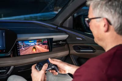 アウディ:Bluetoothコントローラーやワイヤレスヘッドフォンに対応しインカーゲーム搭載