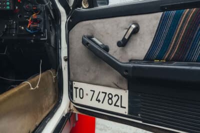 27万250ユーロ(邦貨換算約4760万円)で落札されたランチア「デルタHF インテグラーレ 8V マルティーニ ランチア ワークス サファリ Gr.A」(C)Courtesy of Broad Arrow