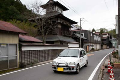 個性あるクルマでの参加者が散見された