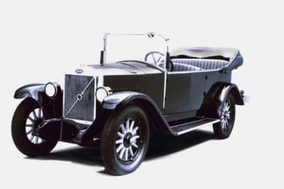 ボルボ初の生産モデルÖV4。通称ヤコブ