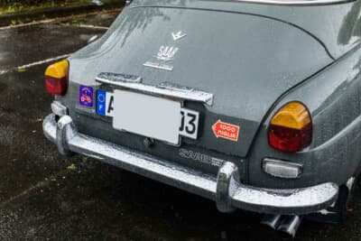 サーブ 96:ビンテージな雰囲気を残しつつパワフルなV4エンジンを搭載する、いわば「イイトコどり」の数少ないモデル