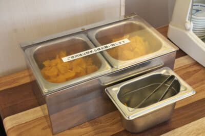 西名阪自動車道・天理PA：漬け物も自分の食べられる量が選べる