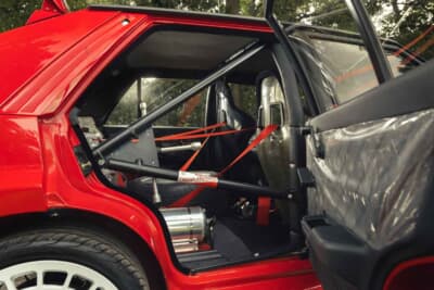 14万9500ユーロ（邦貨換算約2670万円）で落札されたランチア「デルタHFインテグラーレ ムレット・ストラダーレ」（C）Bonhams