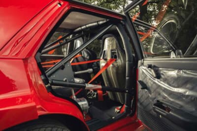 14万9500ユーロ（邦貨換算約2670万円）で落札されたランチア「デルタHFインテグラーレ ムレット・ストラダーレ」（C）Bonhams