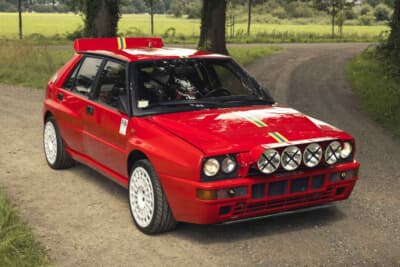 14万9500ユーロ（邦貨換算約2670万円）で落札されたランチア「デルタHFインテグラーレ ムレット・ストラダーレ」（C）Bonhams