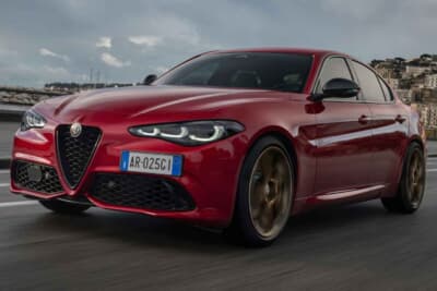 アルファ ロメオ ジュリア INTENSA:ALFAアクティブサスペンションのフットワークで快適な走行性を楽しめる