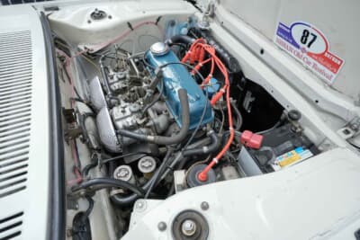 日産 チェリークーペX-1R:キャブレターはサニー用のインマニを使いソレックスに変更したA12型OHV エンジン