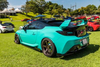 トヨタ GR86:、じつはこれレイトンブルーではなく、ティファニーの箱をイメージした色だとか