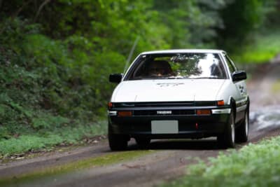 AE86スプリンタートレノでやってきた蛭子毅／梅田臣宏組