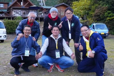 運営スタッフ。 L to R（Back side）：逆瀬川正人、菅正博（フィールドエイム）、鈴木智（KV4） Front side：西條徹也（Club HUCKLE）、羽田野毅（TW2）、岡本政幸（TV1 Dump）