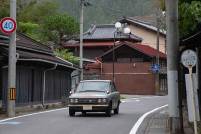 個性あるクルマでの参加者が散見された