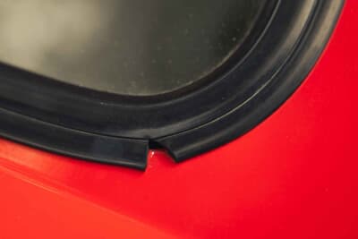 14万9500ユーロ（邦貨換算約2670万円）で落札されたランチア「デルタHFインテグラーレ ムレット・ストラダーレ」（C）Bonhams