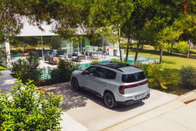 メルセデス・ベンツGLB：使い勝手に優れたラゲッジは積載性にも優れる