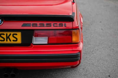 5万5125ポンド（邦貨換算約1147万円）で落札されたBMW「635CSi」（C）iconicauctioneers