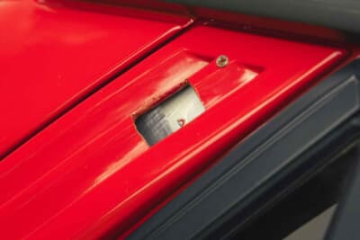 14万9500ユーロ（邦貨換算約2670万円）で落札されたランチア「デルタHFインテグラーレ ムレット・ストラダーレ」（C）Bonhams