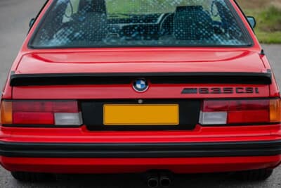 5万5125ポンド（邦貨換算約1147万円）で落札されたBMW「635CSi」（C）iconicauctioneers