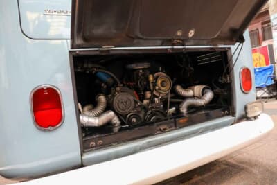 VWタイプ2:ノーマルであればエンジンはO型の1493cc(1.5L)が搭載されているが、この個体は1192cc(1.2L)のD型へと変更されている