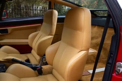 6万5250ポンド（邦貨換算約1318万円）で落札されたアルファ ロメオ「SZ」（C）iconicauctioneers