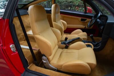 6万5250ポンド（邦貨換算約1318万円）で落札されたアルファ ロメオ「SZ」（C）iconicauctioneers