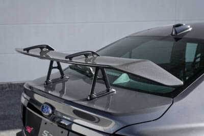 S210:スワンネックタイプのリヤウイングはSTIだが、汎用タイプ