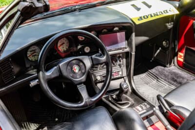 アルファ ロメオ RZ：インテリアもエクステリアも基本的にノーマルを保っている