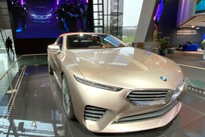 スカイトップはすでに公道で走っているらしいのですが、まだ私は一度も遭遇できていません