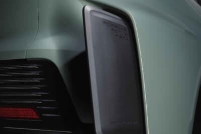 ポルシェ・カイエン・エレクトリック:アクティブエアロブレードなどで走行状況に応じて効率と安定性を最適化