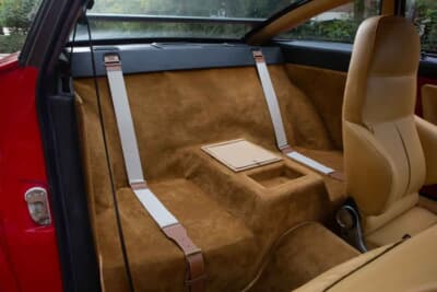 6万5250ポンド（邦貨換算約1318万円）で落札されたアルファ ロメオ「SZ」（C）iconicauctioneers