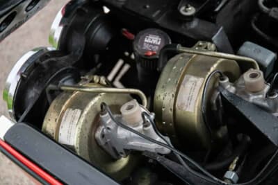 13万2750ポンド（邦貨換算約2761万円）で落札されたランボルギーニ「エスパーダS2」（C）iconicauctioneers