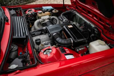 5万5125ポンド（邦貨換算約1147万円）で落札されたBMW「635CSi」（C）iconicauctioneers