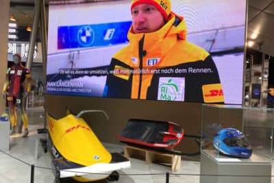 ドイツ代表チームのボブスレー用具の展示もありました