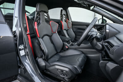 S210:レカロー製カーボン・パワーシートは標準装備