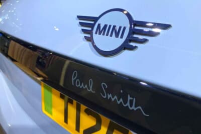 ポール・スミス好きの方には、愛車も揃えたくなりますね