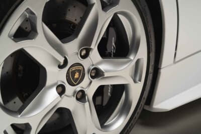 65万1875ドル（邦貨換算約1億78万円）で落札されたランボルギーニ「ムルシエラゴロードスター」（C）Courtesy of RM Sotheby's