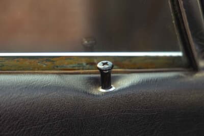 5万7500ユーロ（邦貨換算約1030万円）で落札されたフェラーリ「208GT4」（C）Bonhams