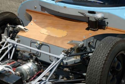 12万ポンド~14万ポンド(邦貨換算約2420万円〜2830万円)で現在も販売中のコスティン「ネイサン」(C)Bonhams