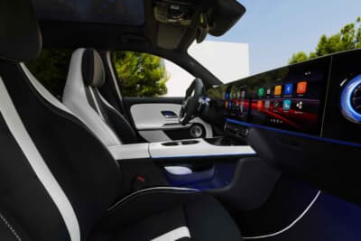 メルセデス・ベンツGLB：物理ボタンを極限まで削減し、自社開発の「MB.OS」とAIアシスタントにより操作する