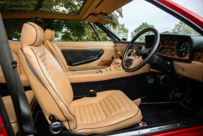 13万2750ポンド（邦貨換算約2761万円）で落札されたランボルギーニ「エスパーダS2」（C）iconicauctioneers