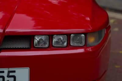 6万5250ポンド（邦貨換算約1318万円）で落札されたアルファ ロメオ「SZ」（C）iconicauctioneers