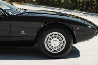 16万1000ユーロ（邦貨換算約2830万円）で落札されたマセラティ「カムシン」（C）Courtesy of Broad Arrow