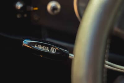 5万7500ユーロ（邦貨換算約1030万円）で落札されたフェラーリ「208GT4」（C）Bonhams