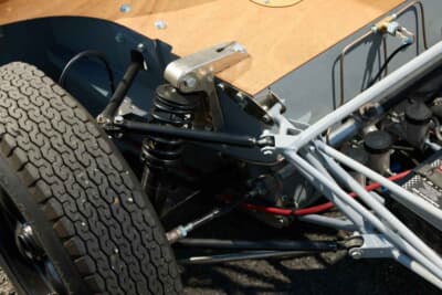 12万ポンド~14万ポンド(邦貨換算約2420万円〜2830万円)で現在も販売中のコスティン「ネイサン」(C)Bonhams