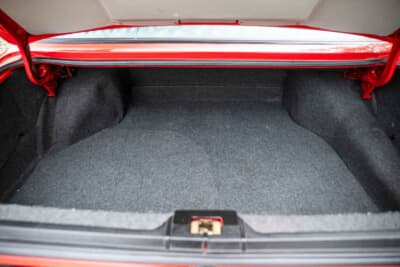 5万5125ポンド（邦貨換算約1147万円）で落札されたBMW「635CSi」（C）iconicauctioneers