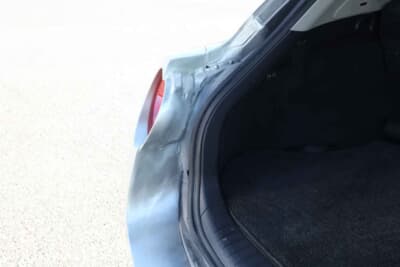 日産 スカイラインクロスオーバー：ハッチパネルなどの大幅な加工を要している