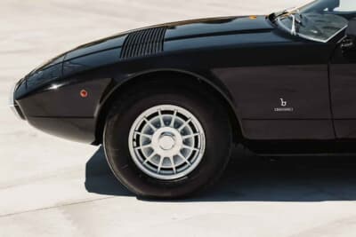 16万1000ユーロ（邦貨換算約2830万円）で落札されたマセラティ「カムシン」（C）Courtesy of Broad Arrow