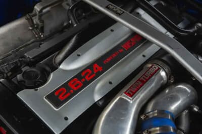 4万ポンド〜5万ポンド（邦貨換算約832万〜1040万円）で現在も販売中の日産R32型「スカイラインGT-R」（C）iconicauctioneers