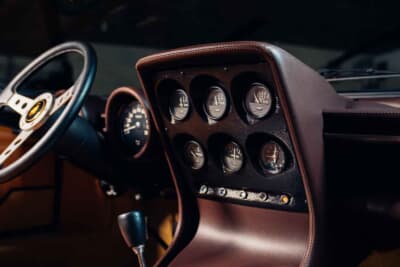 129万8750英ポンド（邦貨換算約2億6900万円）で落札されたランボルギーニ「P400ミウラ」（C）Courtesy of RM Sotheby's