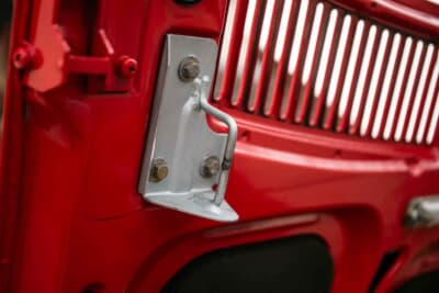 5万5125ポンド（邦貨換算約1147万円）で落札されたBMW「635CSi」（C）iconicauctioneers